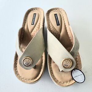 Good Choice Women's Metallic Champagne Thong Sandals with Rhinestone Accent